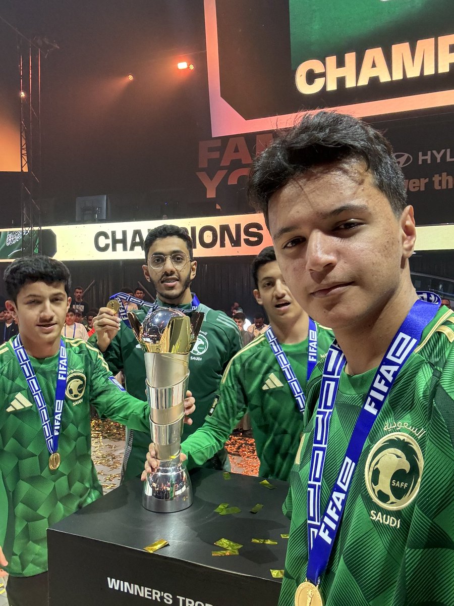 ابطال العالم 💚