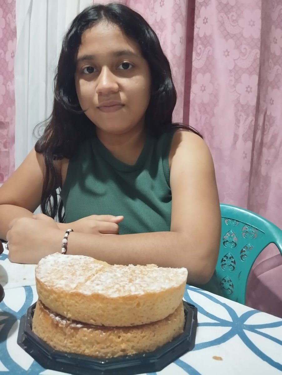 Servicio social Medellín: 

Celeste Maestra, menor de 13 años de edad,se encuentra desaparecida desde el día de ayer que dejó una carta a su mamá despidiéndose. Si alguien la ve por favor comunicarse urgente al siguiente número: 320 6462701.

Barrio: San Javier.