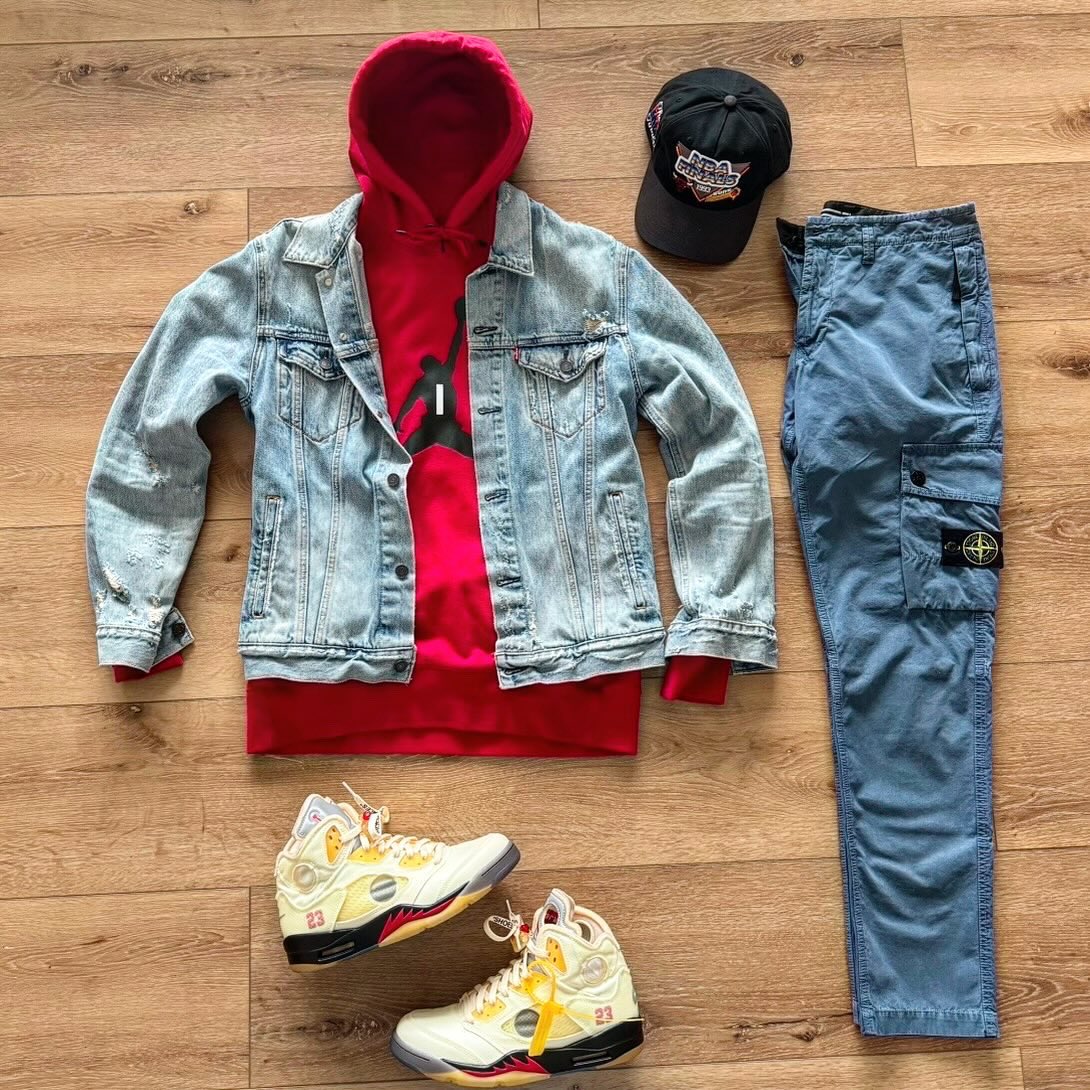 iAmTMCII's tweet photo. What y’all rocking today
@outfitgrid #outfitgrid
🧢#MitchellNessCap
🧥#JordanHoodie
🧥#LevisJacket
👖#StoneIslandCargo
👟#Jordan5OffWhite https://t.co/XaopOxDkUR