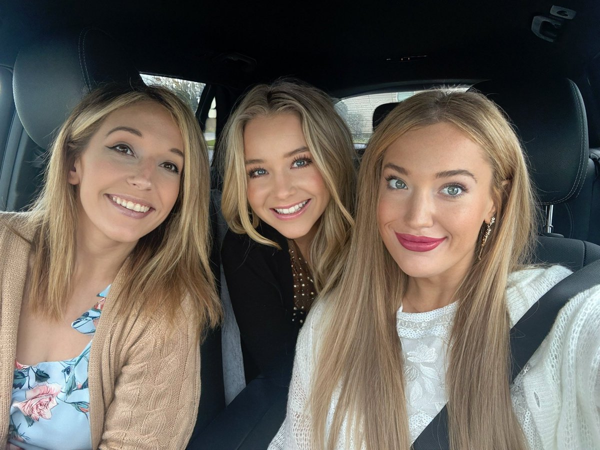 PatsKam's tweet photo. Headed to brunch 🤍 https://t.co/BIG3EEyS1P