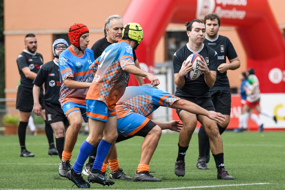 buc1929's tweet photo. ⚫ PRIMER CAMPIONAT D'ESPANYA DE RUGBY INCLUSIU ⚫

Dissabte el nostre equip de rugby Inclusiu va participar per primera vegada a un campionat estatal🔥

Us deixem amb un recull de les millors imatges del dia🏉💪🏻

📸: TrySportimages

#SOMBUC #SOMCLUB https://t.co/XB9D9qHOk0