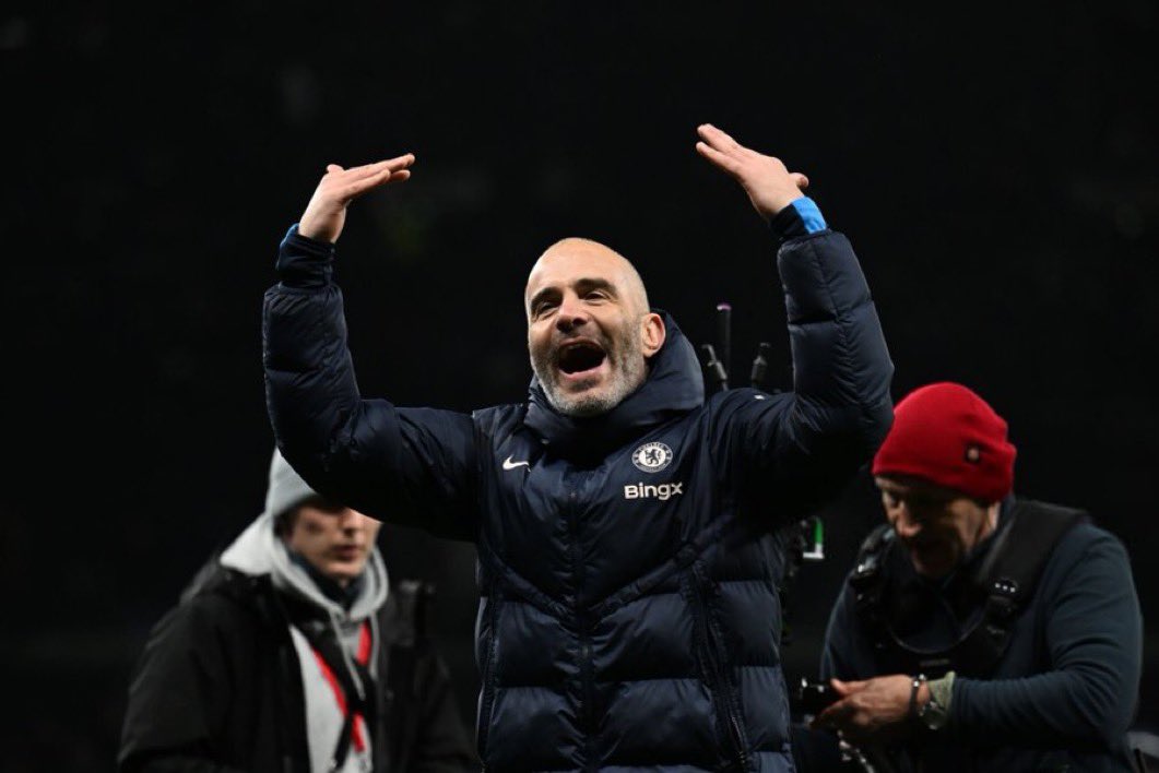 من اول موسم لهم مع ليفربول و تشيلسي 
ينافسون على البريمرليغ

طيب المقاول اللي له ٦ سنين يبني وش وضعه ؟