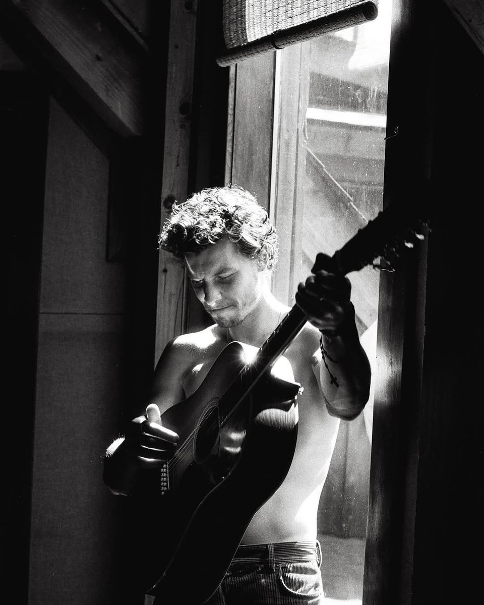 Shawn Mendes tweet media