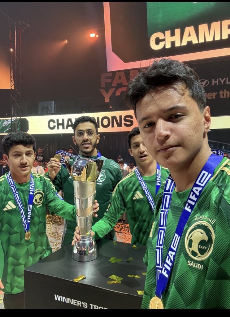 criminal tweet media