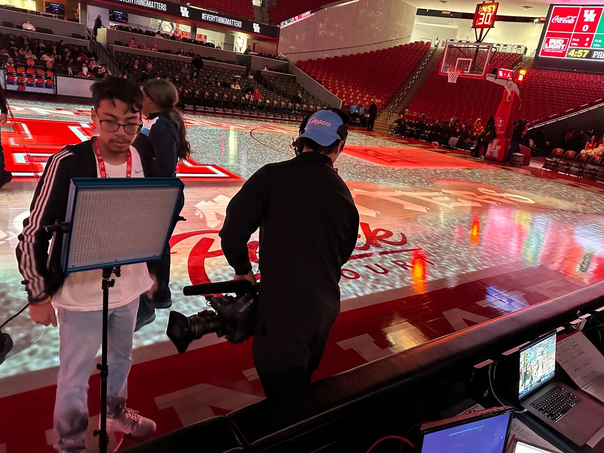 Ready to go with Jordan Lewis (<a href="/jorashlew/">A June Baby❤️</a>) and <a href="/brookechesney/">Brooke Kirchhofer</a> as <a href="/UHCougarWBB/">Houston Women's Basketball</a> hosts <a href="/LionUpAthletics/">Southeastern Athletics</a>. Join us at 1 on ESPN+!

Producer: <a href="/Foos036/">Jon McAfoos</a>