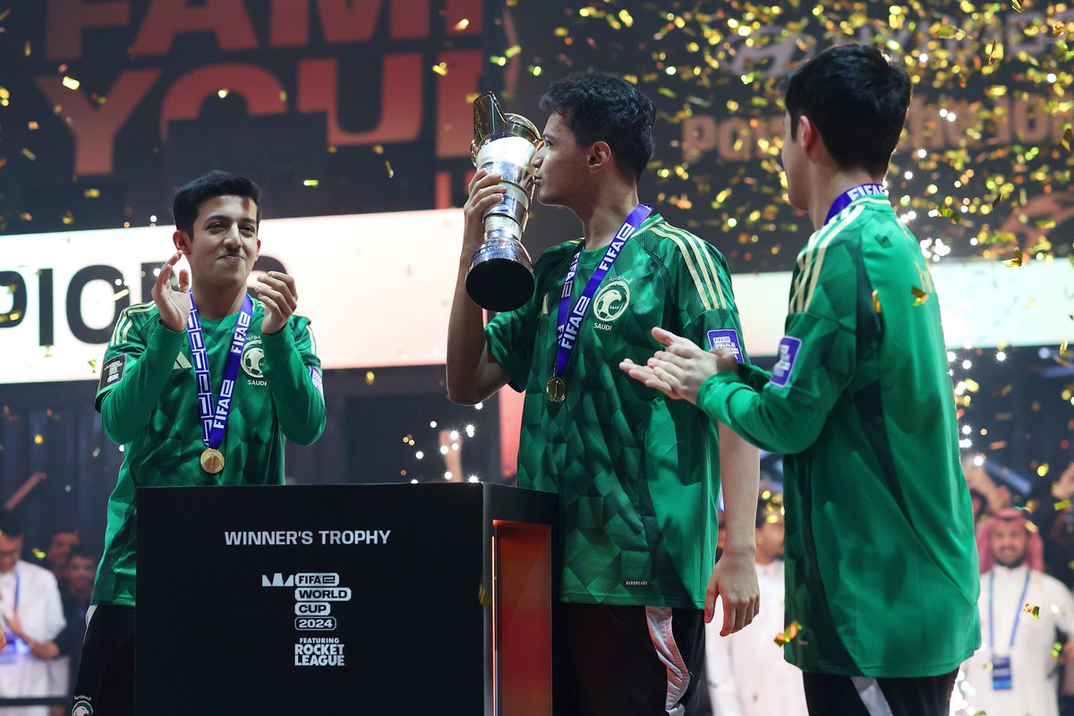 FalconsEsport's tweet photo. شيل يا طويل العمر شيل!!! 🏆🇸🇦
#FeWCRL https://t.co/uXebKW2c6R