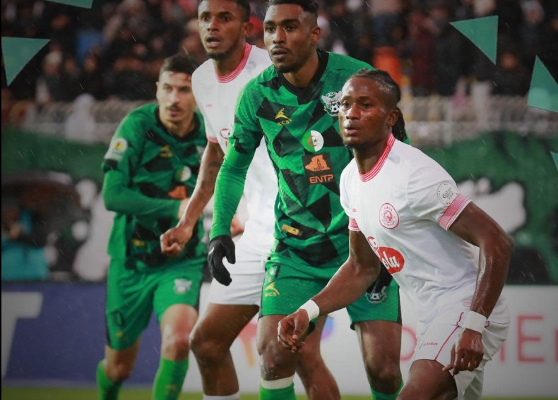 APS_Algerie's tweet photo. #Coupe_de_la_Confédération ⚽️: le #CSC 🇩🇿 renverse #Simba_SC 🇹🇿(2-1) et prend les commandes
🔗 https://t.co/vmiB85ToMq https://t.co/sFwEl5ygbU