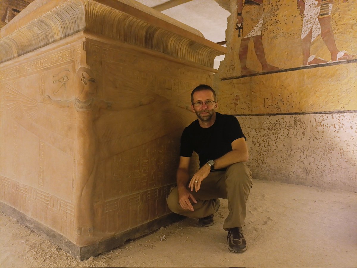 The sarcophagus of #Tutankhamun in his tomb KV62 in the #ValleyoftheKings (3D replica at the Carter House).
#postamarna  #archaeology #egyptology #thebes #Egypt