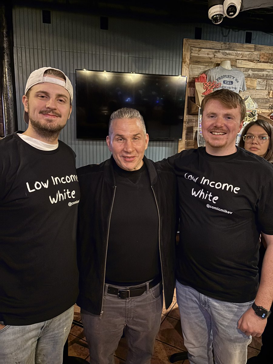 Mike Vecchione (@comicmikev) on Twitter photo Low income white T shirts for sale as <a href="/katiehannigan/">Katie Hannigan</a> looks on.
byjack.com/collections/mi… Low income white T shirts for sale as <a href="/katiehannigan/">Katie Hannigan</a> looks on.
byjack.com/collections/mi…