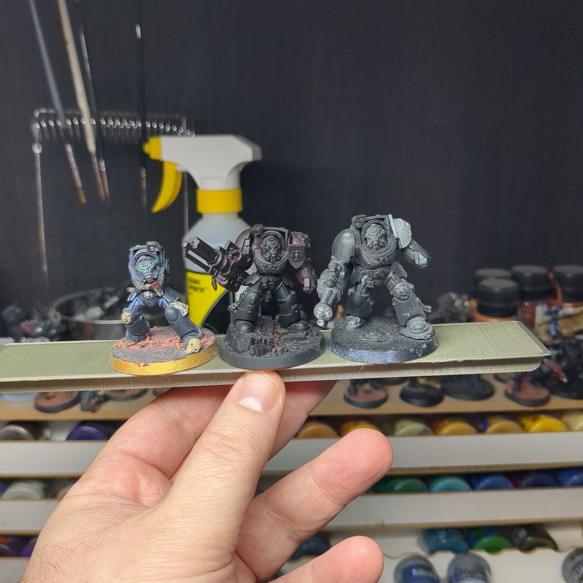 PaintsVigil's tweet photo. @salt_aurelion @warhammer Neither.  They are from the Space Marine Heroes line/Blind Boxes from early 9th edition.  These are larger than old scale Terminators, but are slightly smaller than the current scale of terminators, though the size difference that you would likely not notice on the tabletip https://t.co/CrC5TwaOTM