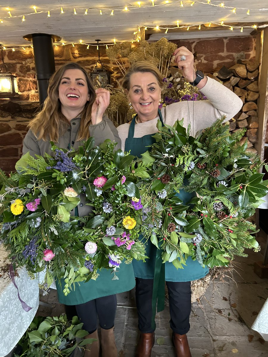 Wreath making workshops ✅🎄🌟🌿
