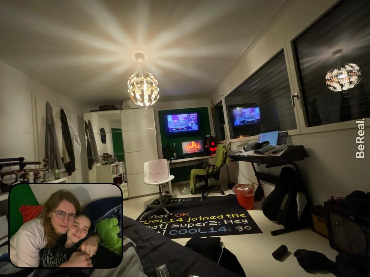 VogtHd's tweet photo. Ich und eine der 3 Viewerinnen im Chat 
#Domos2024 https://t.co/zg2qfXu3tJ