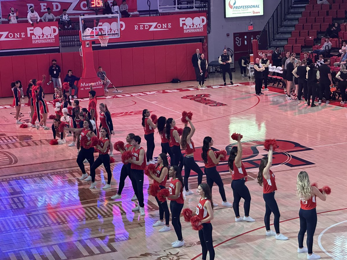EdKullStJohnsAD's tweet photo. Game Time in Queens!! @StJohnsWBB bs Wake Forest in Carnesecca Arena!! Let's go Johnnies! #Looie https://t.co/uEFFsw7T38