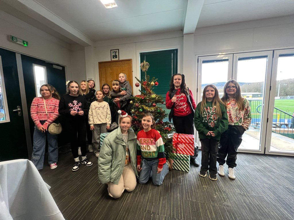 Lewys Nicholas tweet media