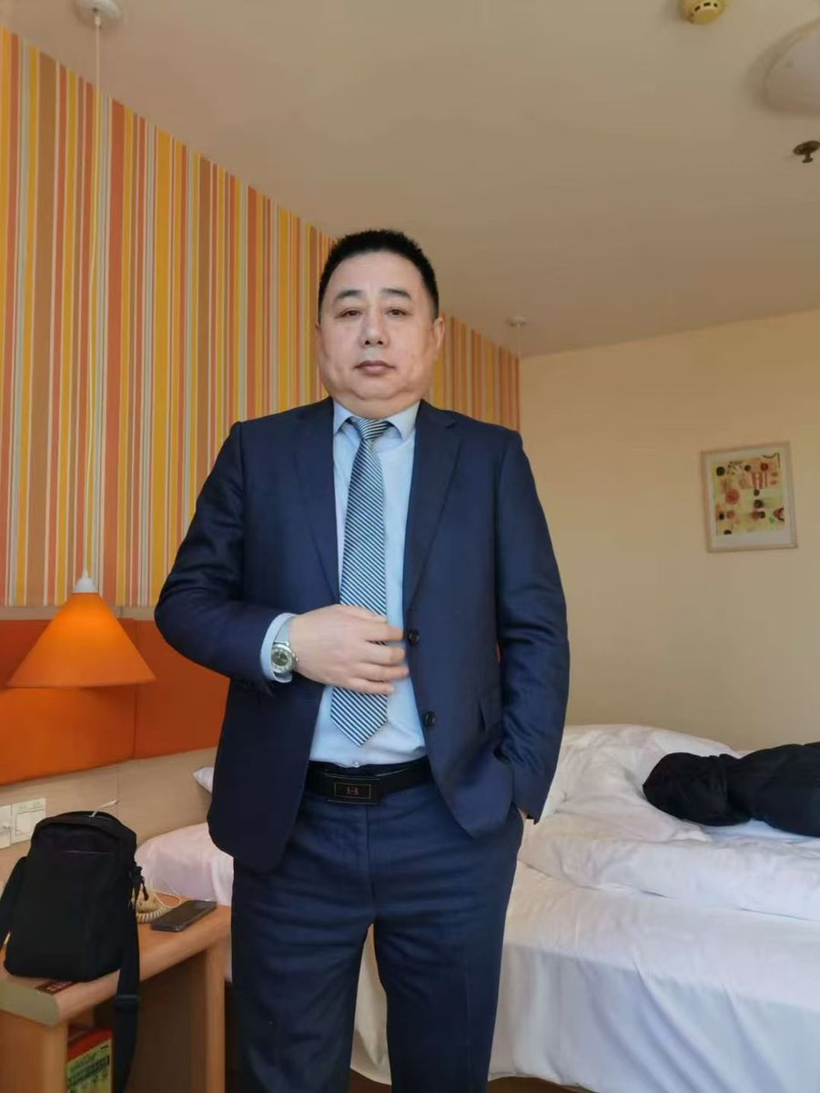 红颜中老 tweet media