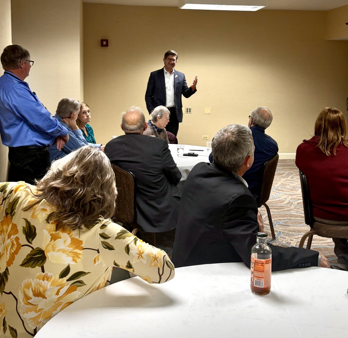 ILFarmBureau's tweet photo. IFB farmers had the opportunity to meet with @RepSchneider during Annual Meeting, engaging in meaningful discussions on the farm bill, estate tax, and insurance. #IFBAM24 https://t.co/FvmnFQluR5