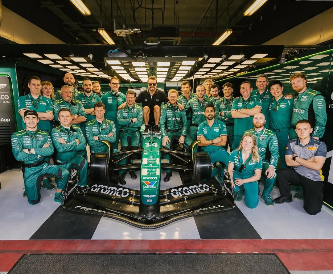 alomgc14's tweet photo. Lo que espera en 2025:

✓ Fábrica completada.
✓ Nuevo simulador.
✓ Nuevo túnel de viento.
✓ Adrian Newey.
✓ Enrico Cardile.

Será en Aston Martin o no será. https://t.co/dpSCZwUPO1