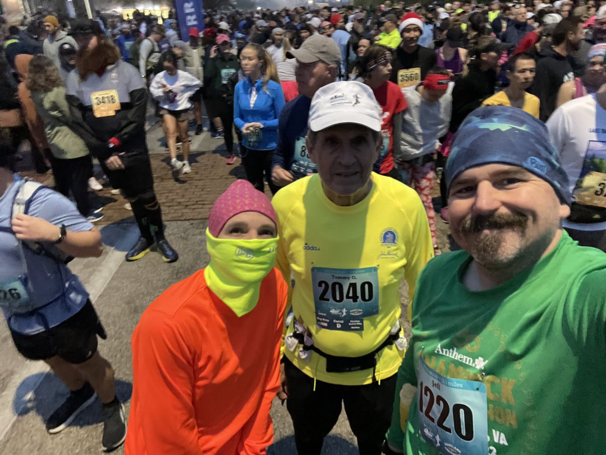 Mann4Edu's tweet photo. Went for a run with ~3500 friends today for the @BCSmarathon / half marathon
✅Great run
✅Great Course
✅Fantastic People
Thank you @amann4edu for always running with me 😀
#TeamMann
#HalfMarathon
#Marathon
#FitLeaders
#Runchat https://t.co/kDTbmXPAFw