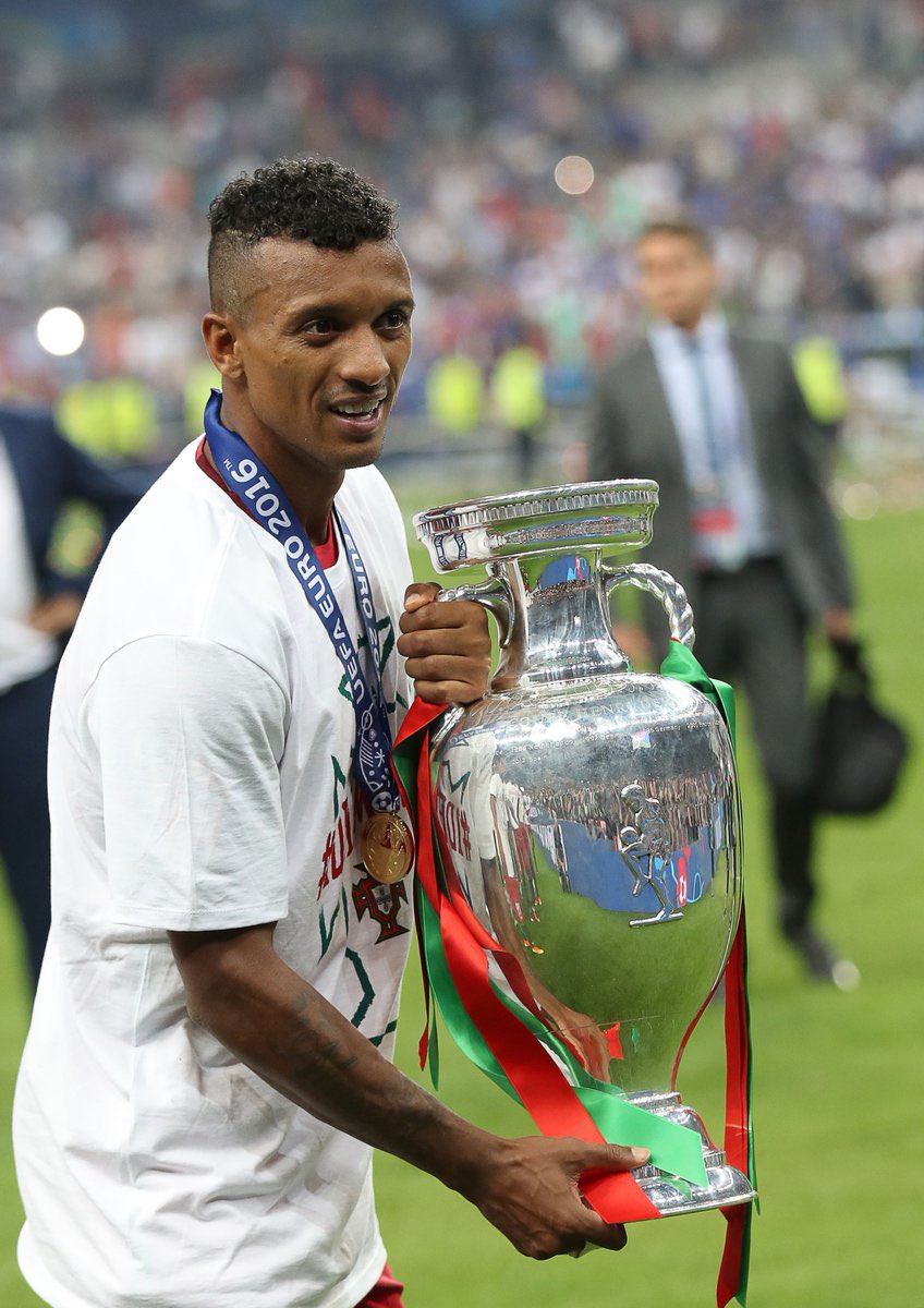 Nani has retired from football.

A footballing legend.

136 Appearances for Sporting
31 Goals
27 Assists.

A European champion.
A Champions League Winner
A multiple time premier league winner.

Obrigado Legenda 💚🦁