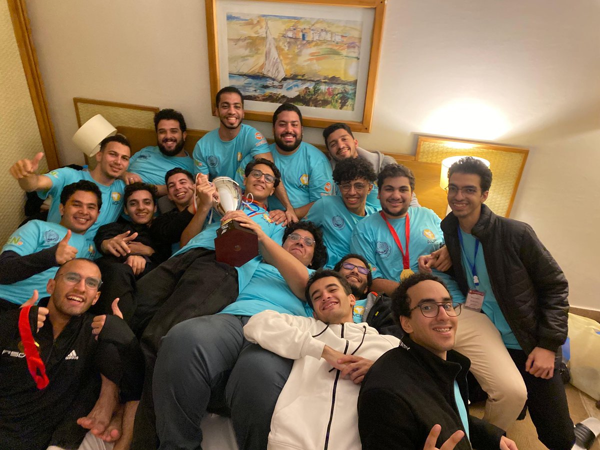 الكأس سينام في ايادي امينة