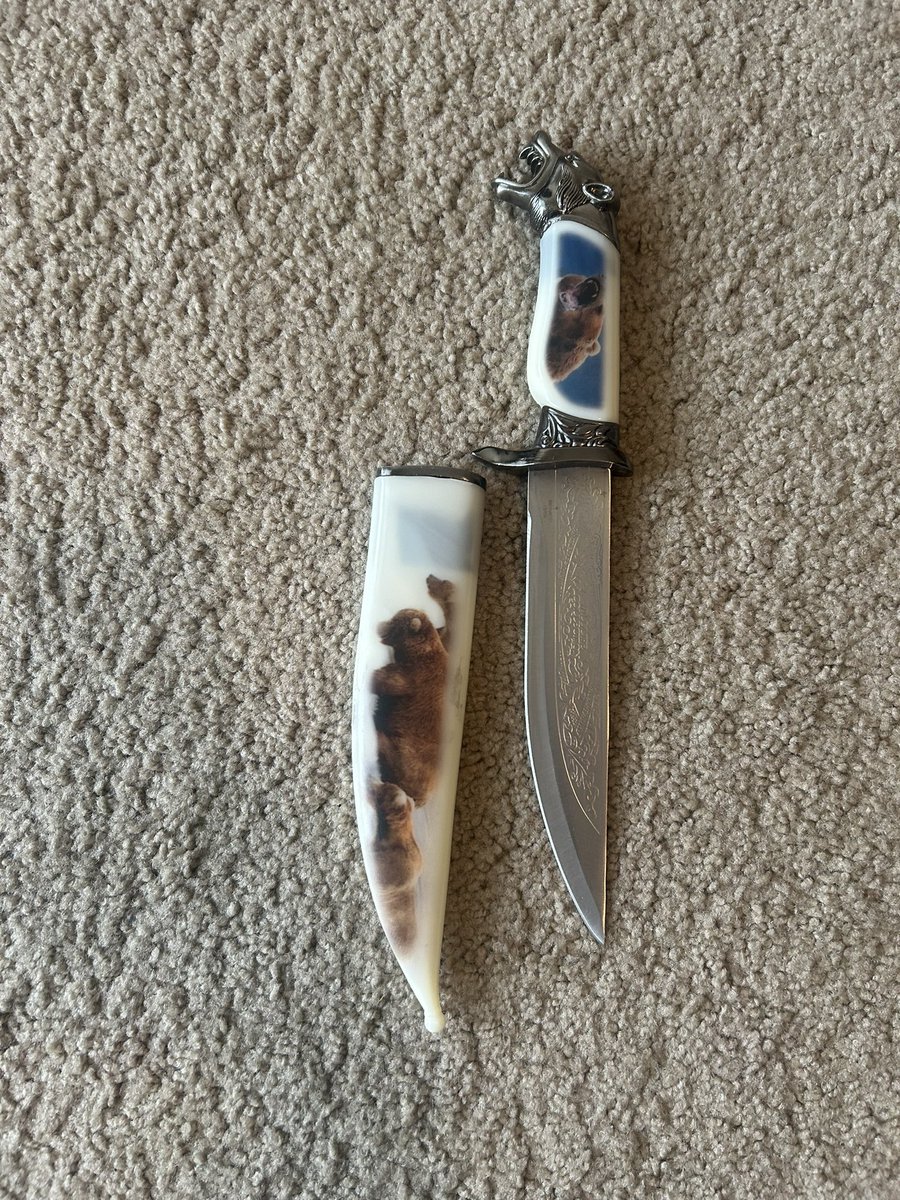 New additions to my weaponry collection. 
#sword #DAGGER #weaponry