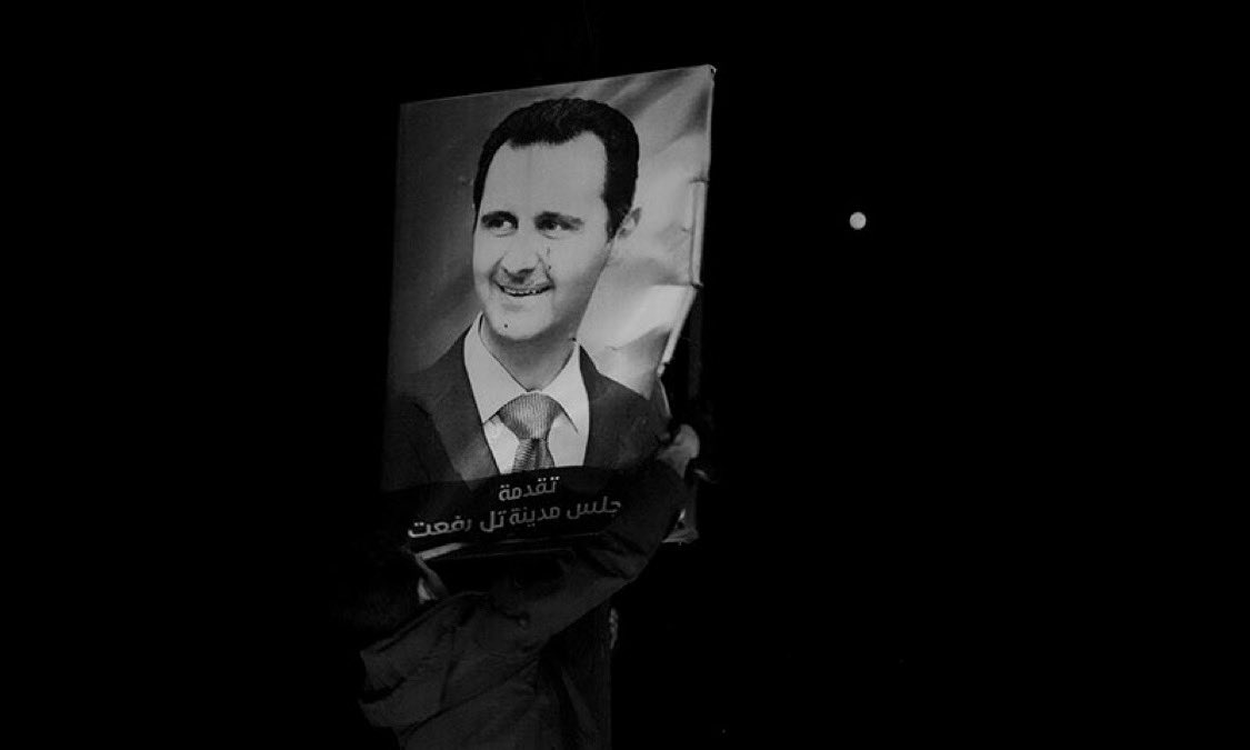 تحول الرئيس بشار الأسد إلى "لاجئ" في الوقت الذي يعود فيه اللاجئون السوريون إلى وطنهم.

#سوريا_تتحررت 
#سوريا_الجديدة