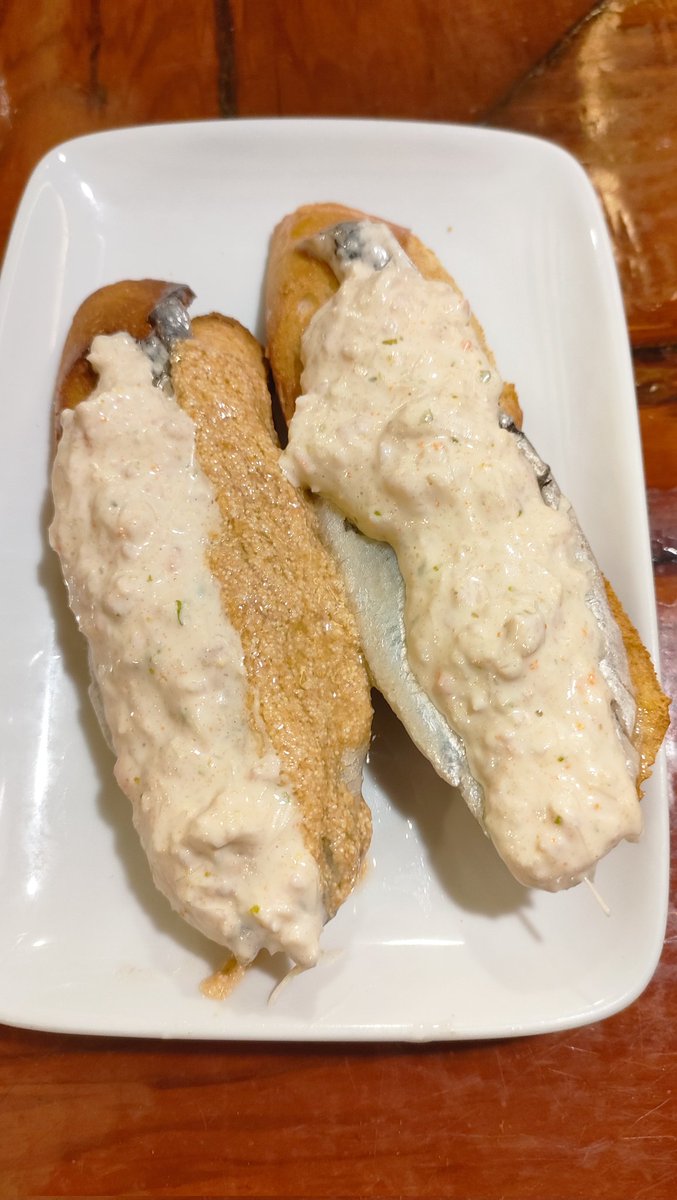 EtxebeRS's tweet photo. Veamos, lo del @bartxepetxa es escandaloso en todos sus pintxos.
Jardinera, Centollo, erizo, ambas salsas, foie y manzana... Y muchos más. https://t.co/h2PL8ecPJs