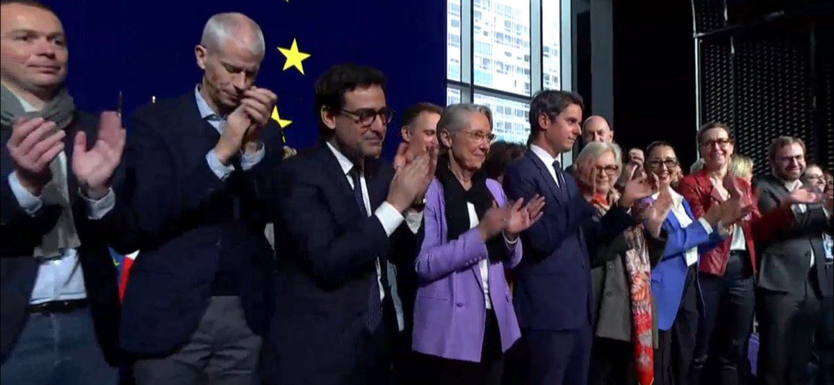 fadila_khattabi's tweet photo. 🇫🇷🇪🇺Heureuse d’avoir lancé le 3ème Conseil national de @Renaissance aux côtés de @fabienne_keller. Les membres du Conseil ont élu @GabrielAttal comme Secrétaire national du parti 👏et @Elisabeth_Borne Présidente du Conseil national👏🇪🇺🇫🇷 https://t.co/0PTpt1dclR