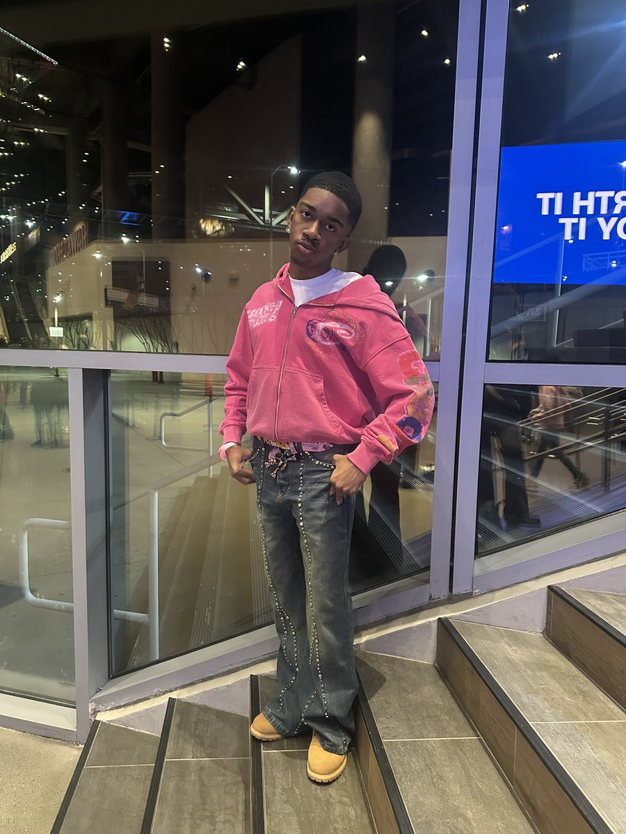 ZHE2SEXYY's tweet photo. you think i’m sexy now 🫦 ? https://t.co/t5gEtZii9b