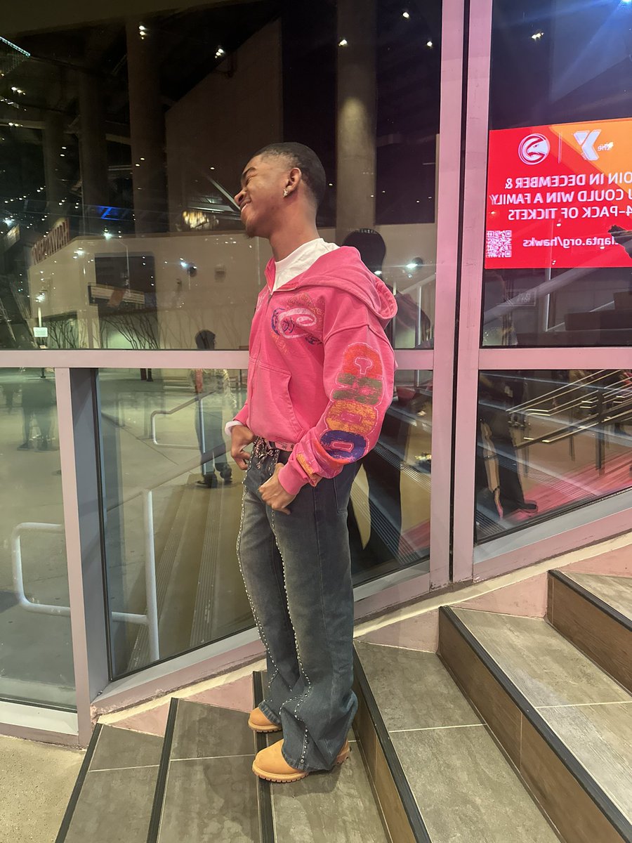ZHE2SEXYY's tweet photo. you think i’m sexy now 🫦 ? https://t.co/t5gEtZii9b