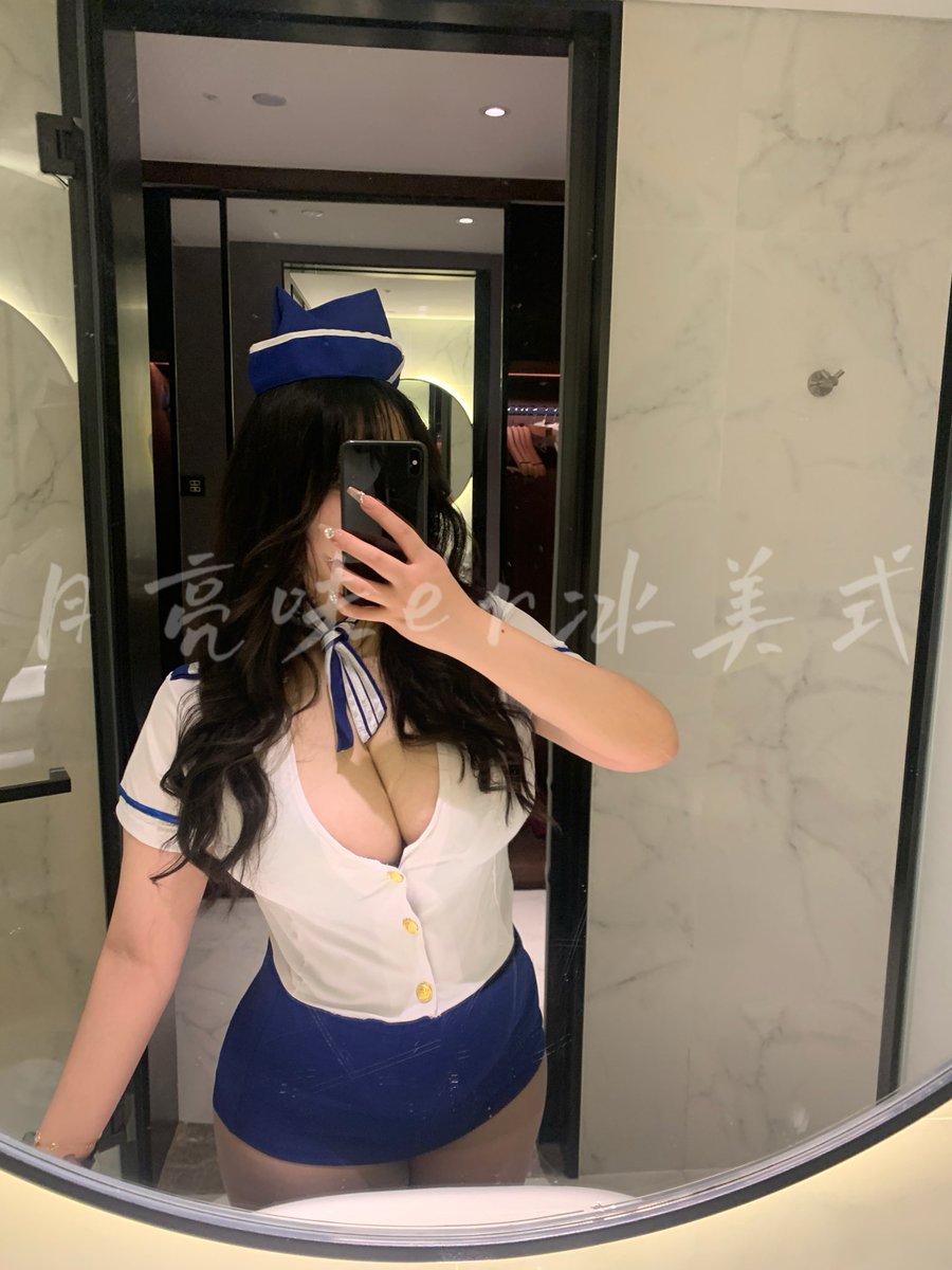 ChennyCc's tweet image. 没有人想夸赞我的灰丝吗