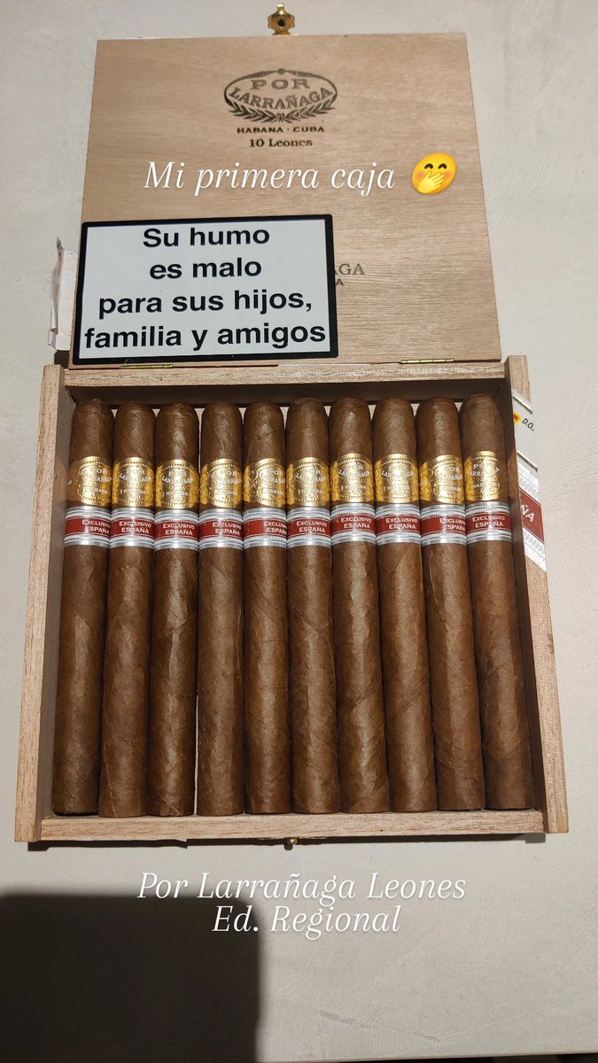 VictorxSR's tweet photo. Mi primera caja de habanos.

Por Larrañaga Leones Ed. Regional https://t.co/hw3P5OdScR