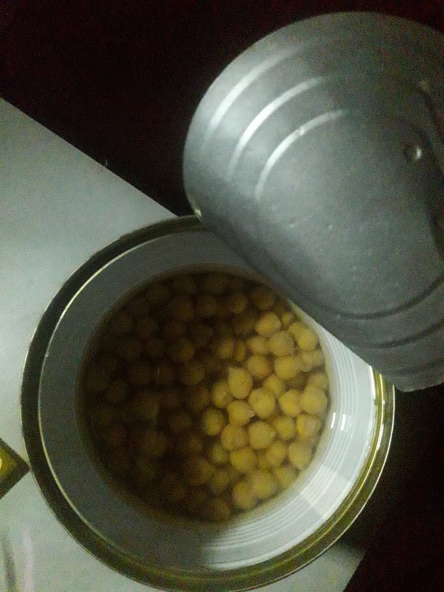 Dr_Mustafa5's tweet photo. I am very frustrated, my stomach hurts from hunger, I can't sleep from the pain

Imagine this is dinner for me and my brother, we are very tired, my body is exhausted, every day I sleep without eating, please help us so we can get good food
https://t.co/s6P5sBorKW https://t.co/zutvYtf4Gw