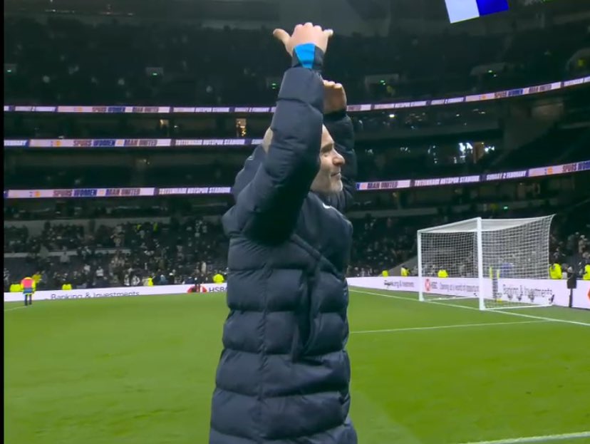 CFCDaily's tweet photo. Enzo Maresca at FT 💙🇮🇹🫡[sky] #cfc https://t.co/bDpD8SSTIo