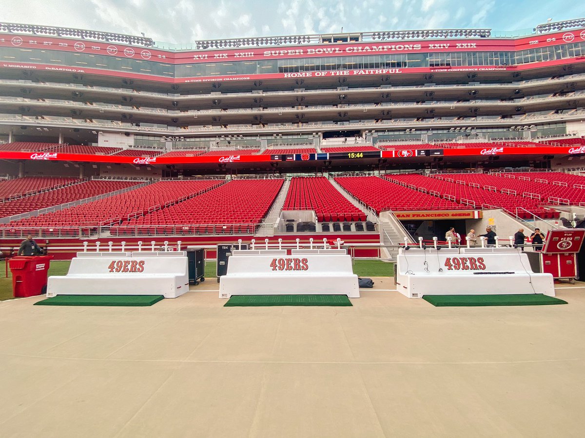 DragonSeats's tweet photo. The 49ers are leveling up their sidelines with our newest bench technology — Our team is excited to kick off this new partnership and support the 49er athletes in San Francisco today and for the long haul! 🔥🐉💪

#DragonSeats #49ers #NFL #Football #SanFrancisco #Technology https://t.co/qcFqstXr6r