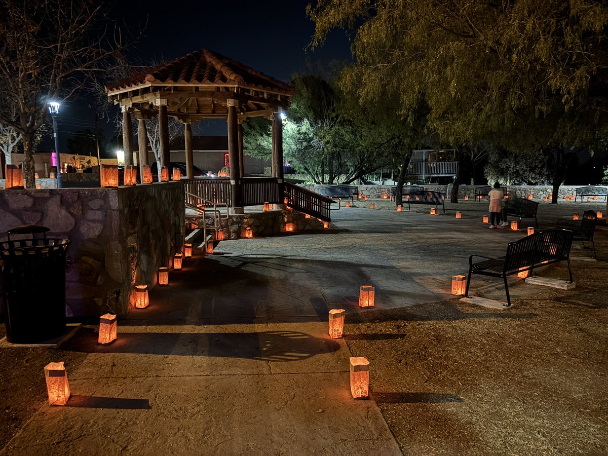 MannyASanchez's tweet photo. Thank you, Doña Ana Historic Preservation Committee for the beautiful holiday event last night! https://t.co/RN4O4Md1uz