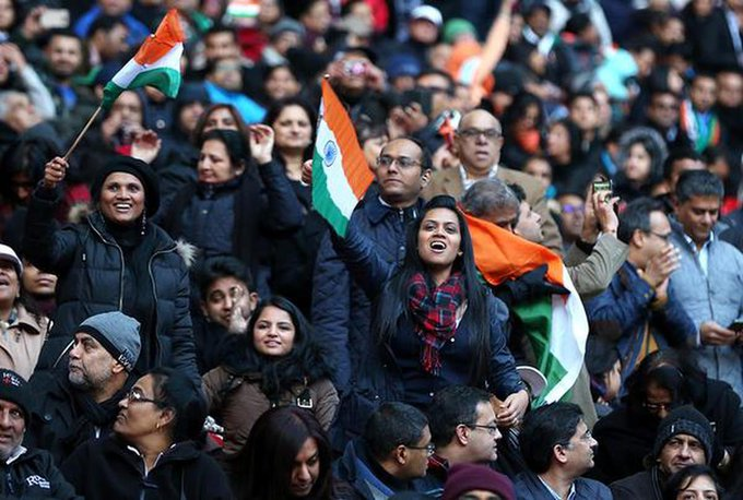 PatrioticBrits's tweet photo. New Delhi? 

No this is London!

Last year we allowed 250k Indians into our country and what do they do in return? They shit all over our streets and rape our children.

We want all Indians gone. When you import the 3rd world you get the third world!

#inidans #immigration #uk https://t.co/NRtFJLCzKs