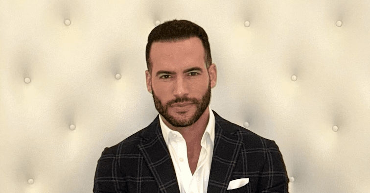 instinctmag's tweet photo. This Charmer Wants to Be an LGBTQ+ Representative on Southern Charm https://t.co/D4G56k6pjY #marriedgaycouple #RyanAlbert #SouthernCharms https://t.co/W6AX7X4uum