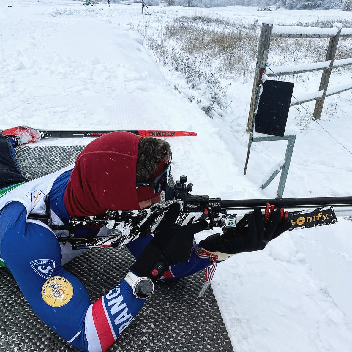 Benjamin Daviet (@davietbenjamin) on Twitter photo Oh Oh Oh
Les rames sont au placard et j’ai retrouvé ma jolie cara.
Nouvelle saison de para ski de fond et biathlon avec <a href="/Somfyfr/">Somfy France</a> !
Merci de continuer à me soutenir dans cette merveilleuse année avec en ligne de mire les Championnats du Monde début février.
#GoGros Oh Oh Oh
Les rames sont au placard et j’ai retrouvé ma jolie cara.
Nouvelle saison de para ski de fond et biathlon avec <a href="/Somfyfr/">Somfy France</a> !
Merci de continuer à me soutenir dans cette merveilleuse année avec en ligne de mire les Championnats du Monde début février.
#GoGros