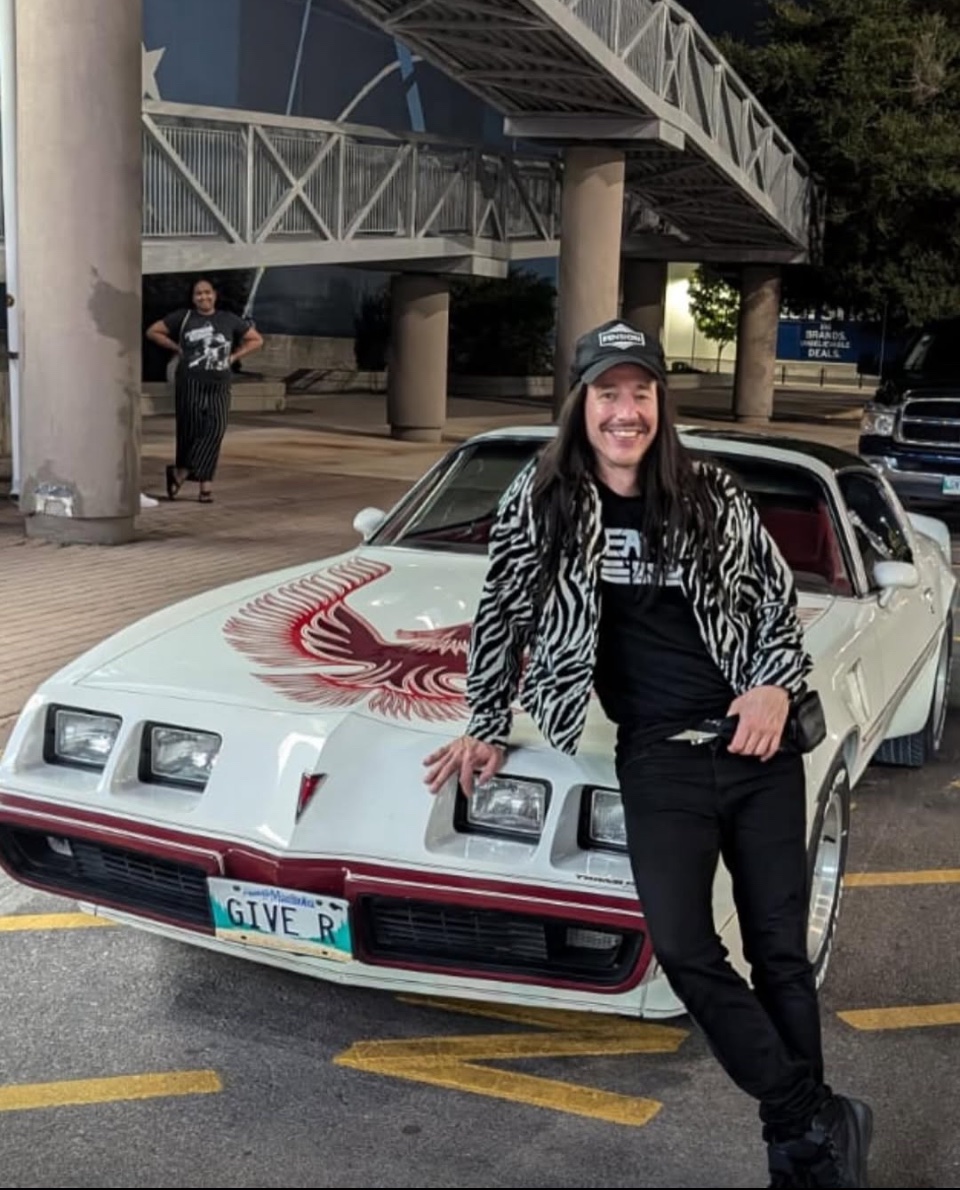 my deadly movie Deaner 89 is avail to stream now. Giver at home eh! Amazon prime, Apple, YouTube, bell, Telus a ROCK ON