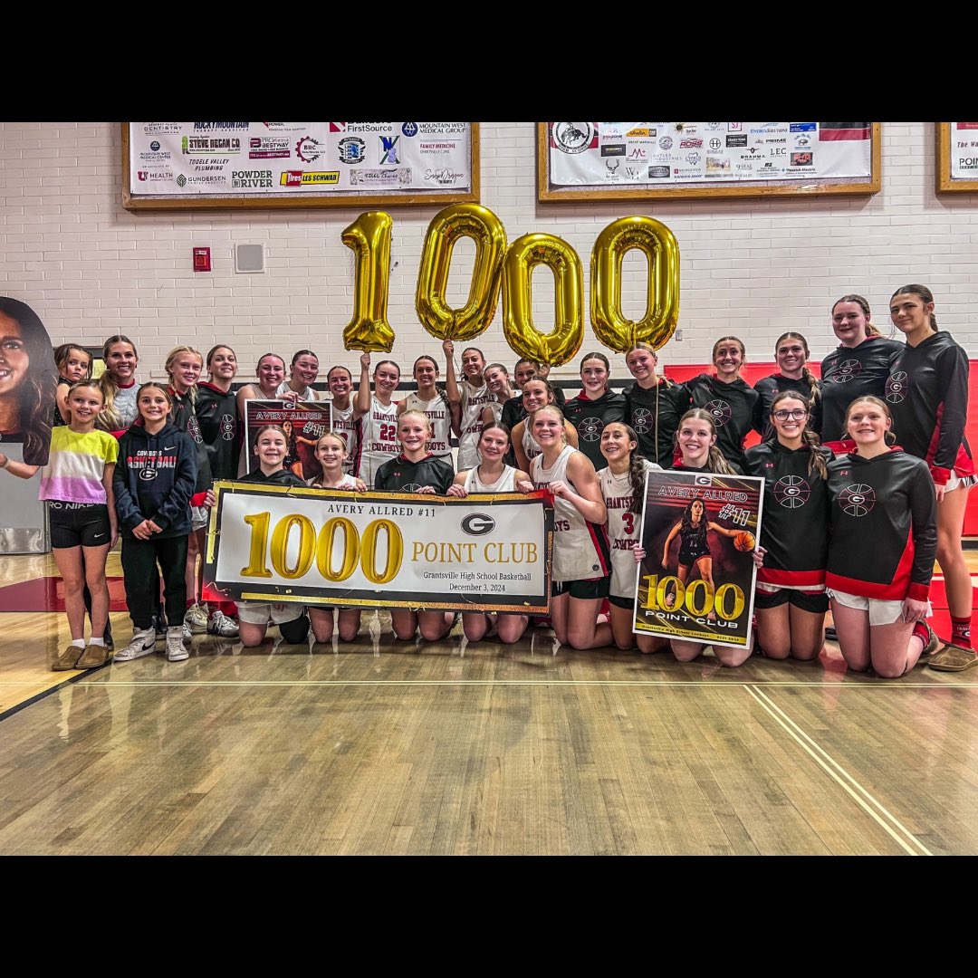 GHSwatchuswork's tweet photo. Congrats Avery on joining the 1,000 point club!!! Such a huge accomplishment and we are proud of you! Thank you teammates for helping her get here! 

#1000pointclub 

#holdtheropeghs 
#allinghs https://t.co/kPVb2McMCO