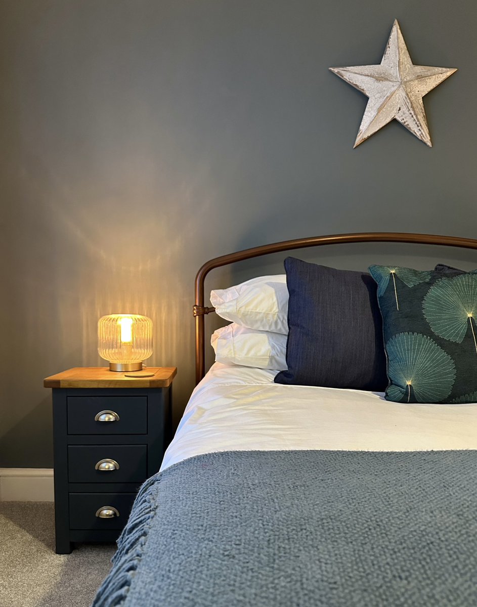 BBroadstairs's tweet photo. 🎄Christmas Availability🎄
Due to a cancellation Nickleby Nook now has rare availability for Christmas.
Just meters from Broadstairs’ beautiful beaches, &amp; with coastal walks, amazing independent restaurants, bars, cafés, pubs &amp; shops on our doorstep, it is an ideal getaway! https://t.co/VC2BOv8eNO