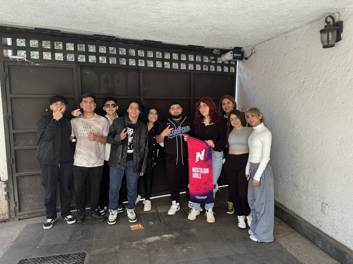 ¡Eso fue todo! 🔥

Les queremos dar las gracias a nuestros equipos por confiar en nosotros, en confiar en Nostalgia, estamos orgullosos de lo que han demostrado, y la dedicación.🥹

¡Hasta la próxima!🤍