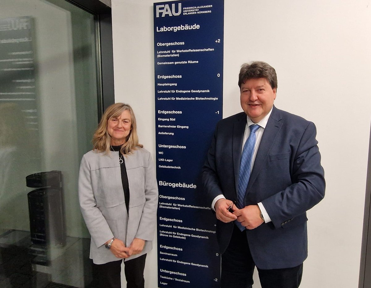 Boccaccini_Lab's tweet photo. It was great to have Prof. Monica Ferraris (current @ACerSNews president) from Politecnico di Torino🇮🇹visiting our Institute @Boccaccini_Lab @UniFAU last week. We have been collaborating with Monica and her group for more than 25 years➡We first met at #ECCM 8 in Naples in 1998! https://t.co/aCRMpX2MJO