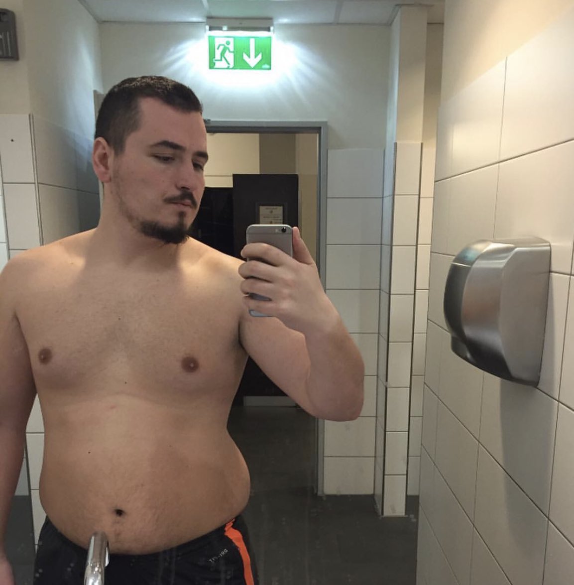 rrolfrexhaj's tweet photo. Fitness journey.

KETO diet played a huge role.

These guys ❤️ were my motivation during this time:
@Mangan150 @mikethrston @RobLipsett  @davidgoggins

#gymmotivation https://t.co/2t40tuFkym