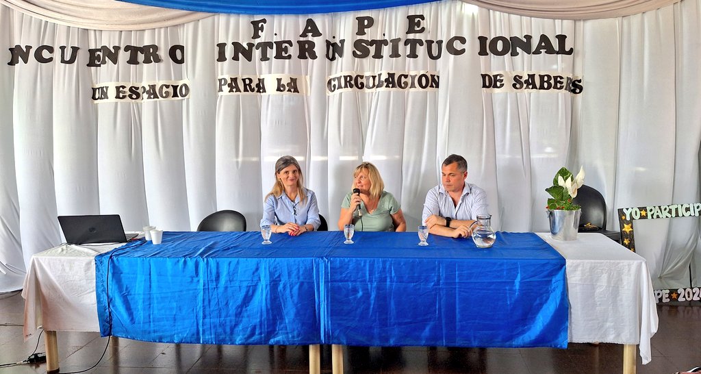 oviedo_luis's tweet photo. 1ra. Semana de diciembre con Jornadas de cierre de la Actualización Académica F.APE. @CGEMisiones
Gracias Directivos, Docentes y Estudiantes por el esfuerzo. 

¡Gracias Intendentes @negromacdonald @eugeniasafran @irominafaccio por acompañar!
@grillo141 @cjdechat @udpm_misiones https://t.co/y0tUP174P6