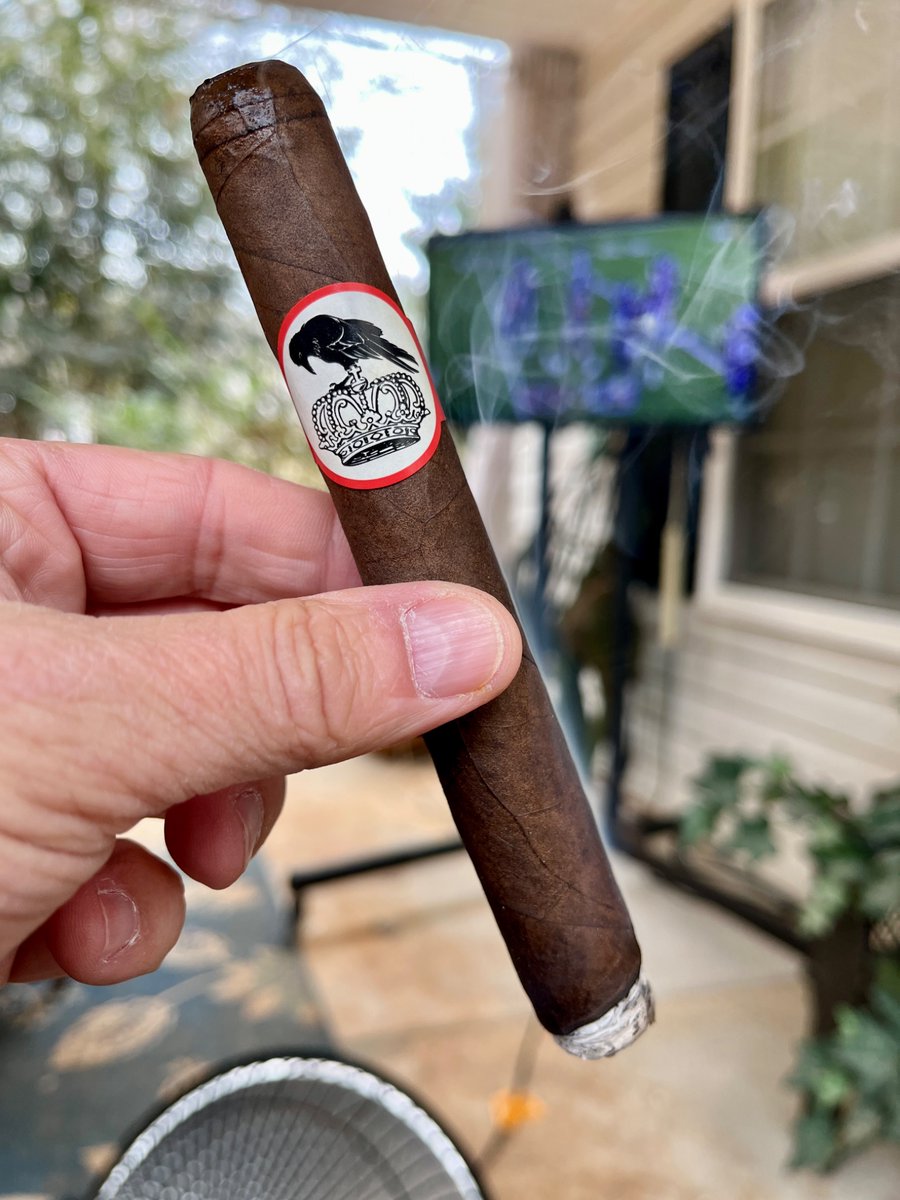 stanhalen's tweet image. #stolenthrone are so good

#Cigar