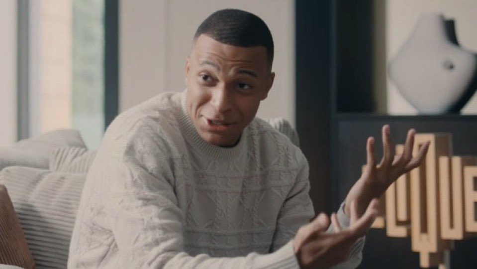 Kylian Mbappe: “¿Los rumores de mi homosexualidad? Que yo sepa nunca he usado guantes en el gimnasio, ni subido fotos de atardeceres a Instagram ni comido una smashburger con galleta lotus. A la gente le encanta inventar”.