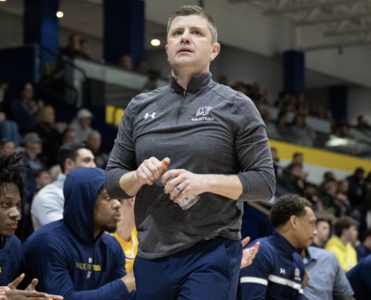 TheHoopHerald's tweet photo. The more things change, the more they stay the same 

Merrimack and Joey Gallo move up to the MAAC this season, Gallo loses his best player to Rutgers, Merrimack sweeps the opening weekend of league play to go 2-0

It’s a matter of when, not if, Gallo takes over a HM program https://t.co/WivovDfDDx