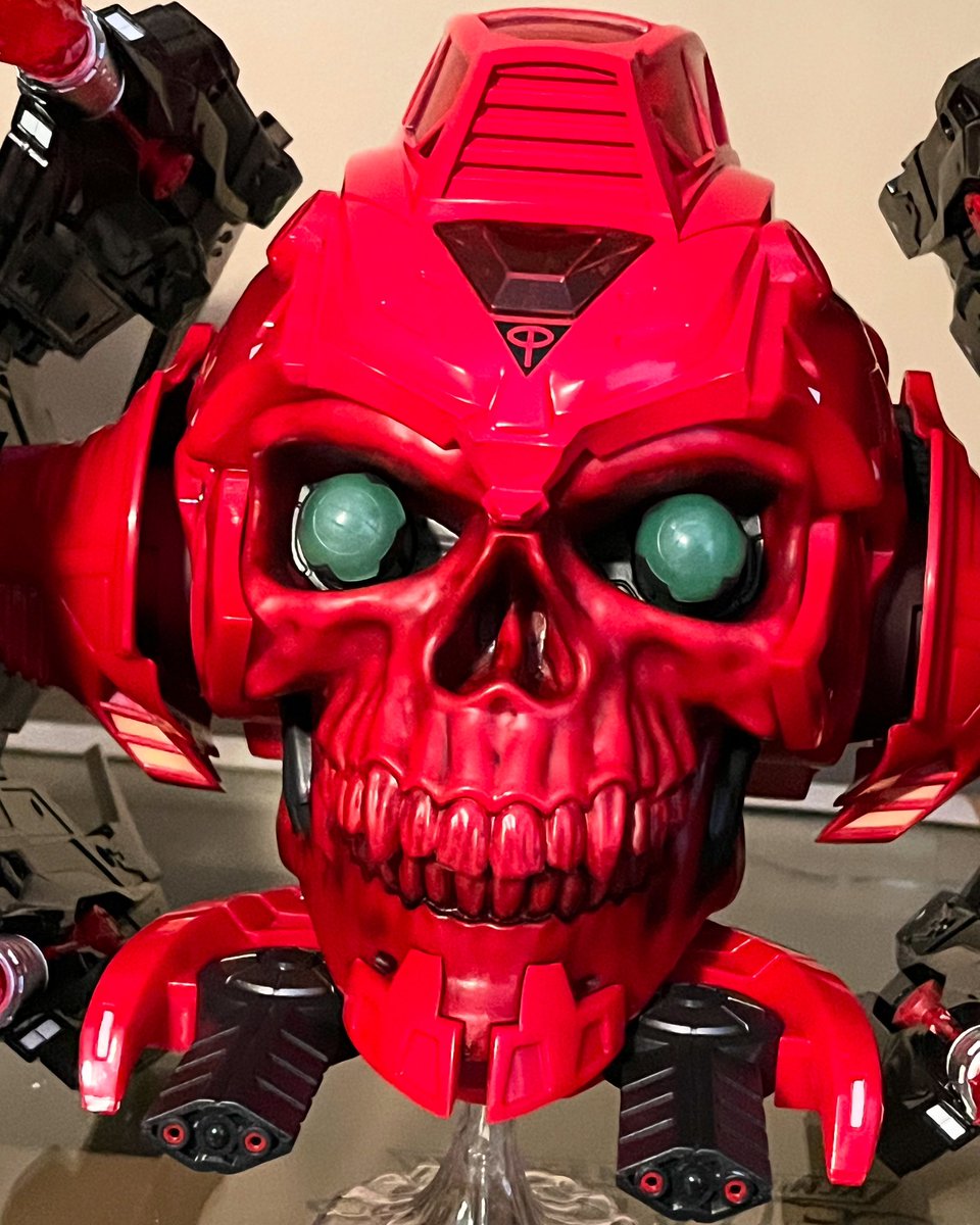 toyhypeusacom's tweet image. RoboSkull MKII is gorgeous! The Red Shadows line is incredible! Getting a modern update to this Action Force classic vehicle that was released in the UK is a gift. 

#roboskull #redshadows #actionforce #actionfigures